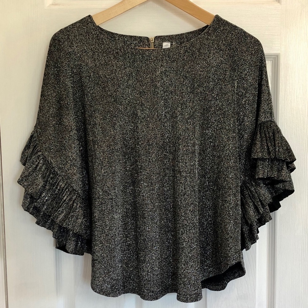 ✨3/$30✨ Lovesong Sparkly Silver Flounce Sleeved Top | M​
